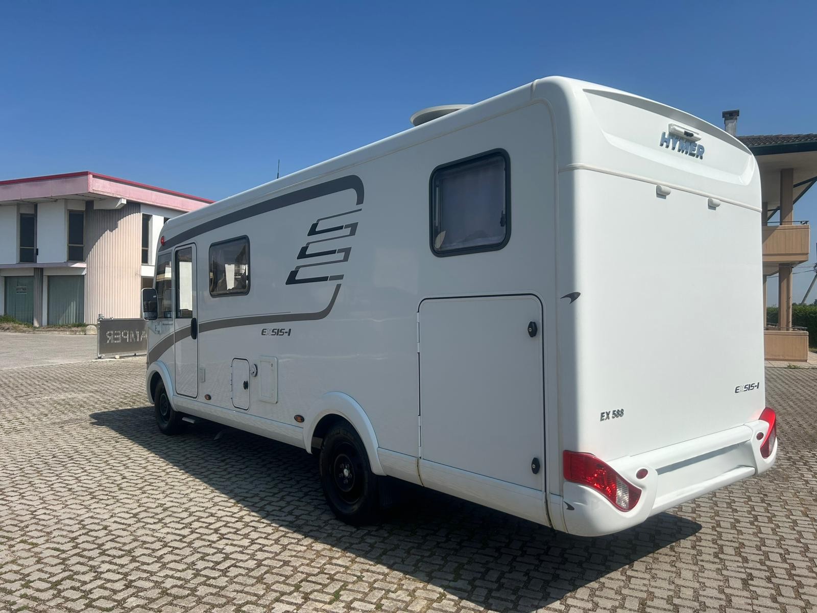 WhatsApp Image 2026-04-17 at 12.22.54